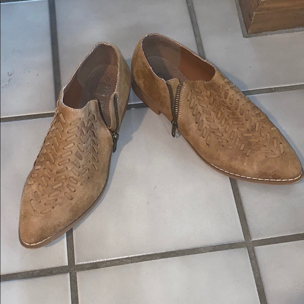 Short brown booties